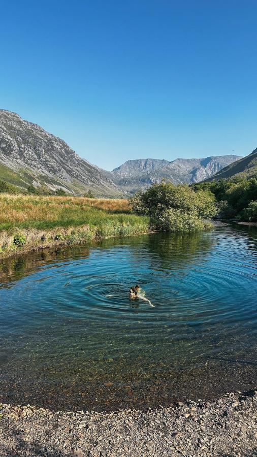 ベセスダSiabod - Snowdonia, North Walesアパートメント エクステリア 写真